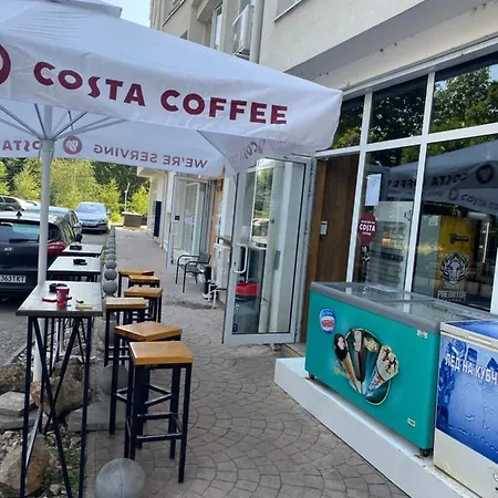 Apartment Turquoise And Magenta Sofia